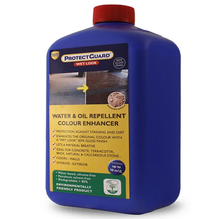 Impregnat ProtectGuard Połysk 1L z efektem mokrej cegły, który nabłyszcza powierzchnię płytek i trwale zabezpiecza je przed wnikaniem brudu.